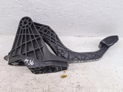 Ford 2Q2721059H Kuga III 2020 Pédale d'embrayage - Image 1