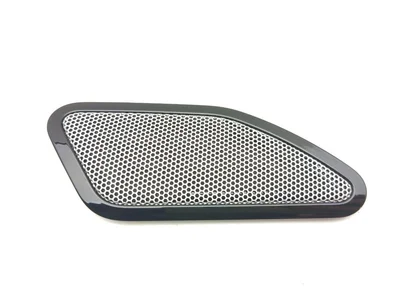 Maserati LEVANTE 2019 Grille de haut-parleur - Image 1