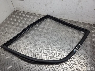 Iveco 105801901050 DAILY VI Box 2023 Channel sealing Left Front - Image 1