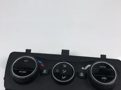 Fiat 839152Z TIPO Hatchback (357_) 2019 Contrôle automatique de la climatisation - Image 1