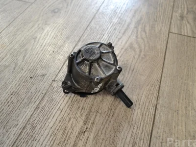 Mercedes-Benz A6512300465 A-CLASS (W176) 2015 Pompe à vacuum - Image 1