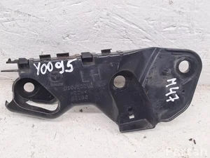 Mazda D10J500U1 CX-3 (DK) 2018 Laikiklis bamperio kairė priekis