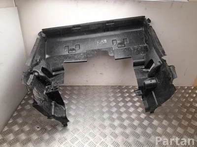 Audi 4KE 121 291 B / 4KE121291B Q8 e-tron 2023 Elementy mocowania chłodnicy - Obraz 1