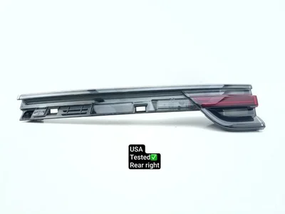 Porsche 973945208B PANAMERA (971) 2018 Piloto posterior USA - Imagen 1