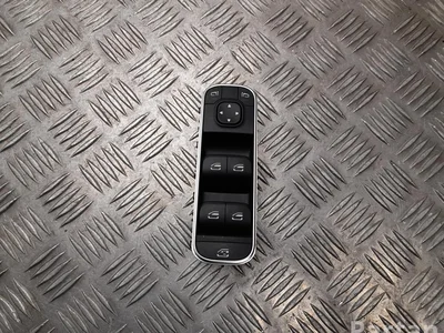 Mercedes-Benz A 167 905 96 03 / A1679059603 B-Class (W247) 2022 Bouton de lève-vitre Left Front - Image 1