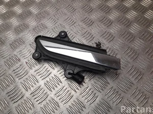 Tesla 1035419-99-D / 103541999D MODEL X 2016 Poignée de porte Right Front