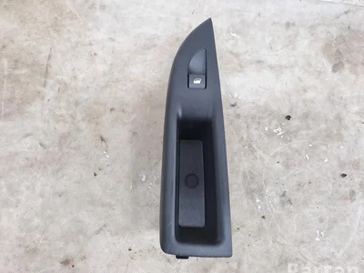 Opel 9804480320 Mokka II e 2022 Bouton de lève-vitre Right Rear - Image 1