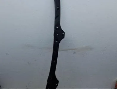 Mercedes-Benz A2058690007 C-CLASS (W205) 2015 Garniture de capot d'essuie glace - Image 1