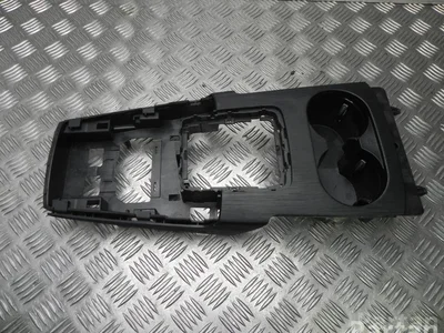 Audi 8V2 864 261 C / 8V2864261C A3 Limousine (8VS, 8VM) 2019 Console centrale - Image 1