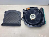 BMW 2622861 ; 6513262286102 ; 2622658 / 2622861, 6513262286102, 2622658 3 (G20) 2021 Głośnik nisko-tonowy z lewej