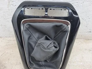 Opel 39167715 Corsa F 2021 Couvercle de levier de vitesses