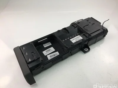 Ford BK2T-14B144-BA / BK2T14B144BA TRANSIT CUSTOM Box 2015 Fuse Box - Image 1