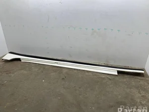 Maserati QUATTROPORTE VI 2014 Garniture de seuil 