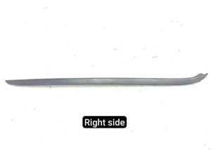 Bentley 36A854328A BENTAYGA 2017 Durų stiklo sandariklis dešinė