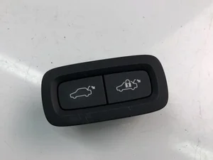 Volvo 31674801 XC40 2021 Mygtukas, bagažinės dangčio