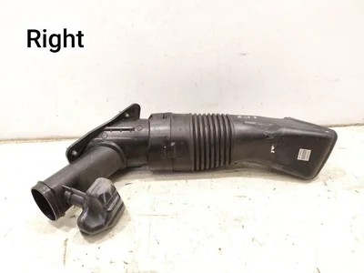 Porsche 981.110.022.02 / 98111002202 CAYMAN (981) 2014 Prise d'air / Conduit d'air d'admission - Image 1