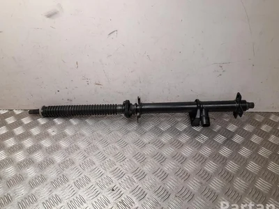 Mercedes-Benz 839331 S-Class W126 1983 Arbre de direction intermédiaire - Image 1