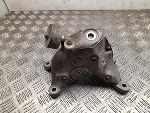 BMW 9470132 3 (G20) 2020 Motorhalter