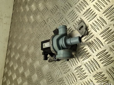 Mercedes-Benz A2474703602 CLA X118 (shooting brake) 2021 Pompe à eau supplémentaire - Image 1