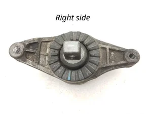 Maserati 670003628, 06700036280 LEVANTE 2017 Support moteur