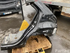 Toyota Yaris Cross XP210 2024 ćwiartka samochodowa z tyłu z lewej