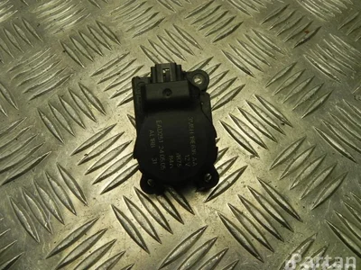 Ford 3M5H-19E616-AA / 3M5H19E616AA FOCUS II (DA_, HCP) 2007 Moteur de réglage pour volet de régulation - Image 1