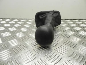 Audi 8P1 713 139 L / 8P1713139L A3 (8P1) 2009 Couvercle de levier de vitesses