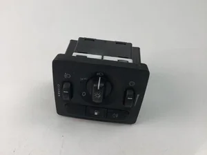 Volvo 30739298 C30 2009 Przełącznik świateł