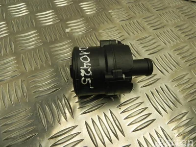 Volkswagen 5C0 965 561 / 5C0965561 PASSAT Variant (3G5) 2016 Pompe à eau supplémentaire - Image 1