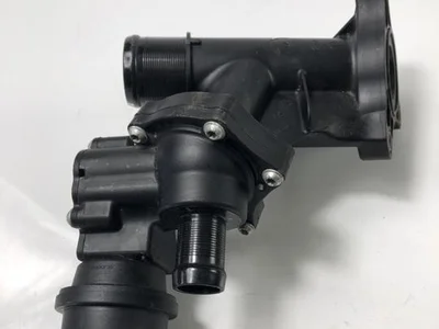 Renault 110601797R MEGANE III Hatchback (BZ0_) 2012 Boîtier du thermostat - Image 1