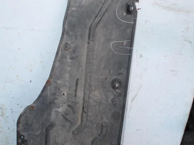 BMW 51.71-7020534 / 51717020534 1 (E87) 2009 Cache de protection sous moteur - Image 1