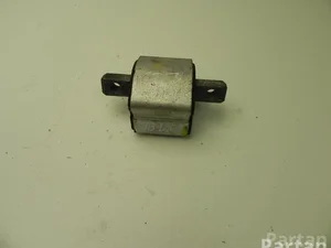 Mercedes-Benz A 212 240 08 18 / A2122400818 SLK (R172) 2014 Support moteur