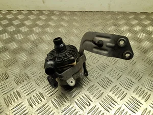 Mercedes-Benz A0005003901 C-Class estate (S206) 2022 Pompe à eau supplémentaire