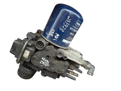 Gebrauchtes Original Mercedes-Benz Trucks A0014465664, K138267, 031005509 ACTROS MP4 / MP5 2018 Lufttrockner - Bild 1