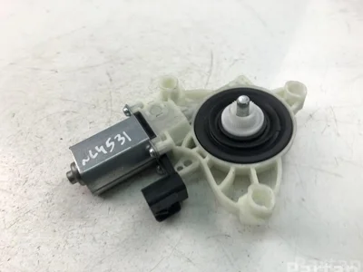 Ford JX7B-14553-BD / JX7B14553BD FOCUS IV sedanas (C519) 2018 Moteur de lève-vitre - Image 1