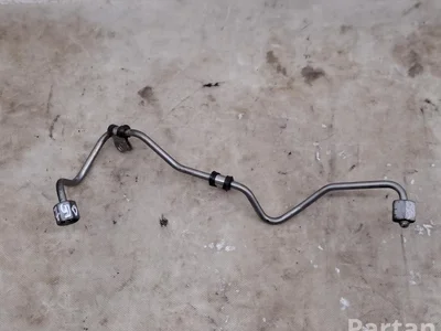 Mercedes-Benz 220716F3 C-CLASS (W205) 2016 Tube de distribution de carburant - Image 1