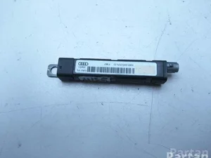 Audi 8X0 035 225 D / 8X0035225D A1 (8X1, 8XK) 2011 Amplificateur d'antenne