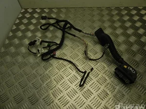 Mercedes-Benz A 166 546 11 80 / A1665461180 GLE (W166) 2017 Harnais pour intérieur