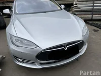 Tesla MODEL S 2014 Frontpaket