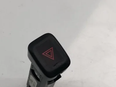 Volvo 4970 V40 Hatchback 2017 Éclairage d'urgence / interrupteur de danger - Image 1