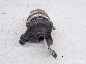 Mercedes-Benz A0005002300 C-CLASS (W205) 2016 Bomba de agua