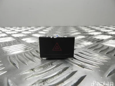 Volkswagen 510 953 509 / 510953509 GOLF SPORTSVAN (AM1) 2016 Éclairage d'urgence / interrupteur de danger - Image 1