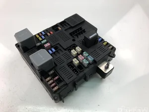 Volvo 31473771 XC60 II (246) 2017 Caja de fusibles