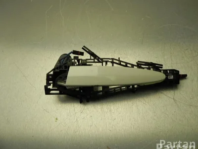 BMW 7 329 345 / 7329345 2 Coupe (F22, F87) 2015 Poignée de porte - Image 1