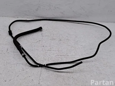 Mercedes-Benz A2058302602 C-CLASS (W205) 2015 Conducto del refrigerante - Imagen 1