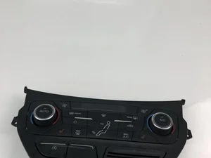 Ford F1ET-18C612-DG / F1ET18C612DG FOCUS III 2015 Contrôle automatique de la climatisation