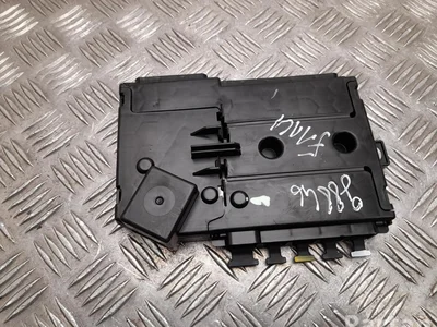 Mercedes-Benz A 213 540 11 15 / A2135401115 E-CLASS (W213) 2020 Boîte à fusibles - Image 1