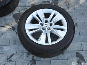 Škoda 57A601025J ; 57A601025C ; 57A601025K / 57A601025J, 57A601025C, 57A601025K KAROQ (NU7) 2019 Jantes en alliage 5x112  R17 EJ 7.0 ET45