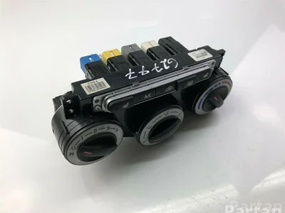 Hyundai  97250-0X0404X / 972500X0404X i10 (PA) 2013 Contrôle automatique de la climatisation - Image 1