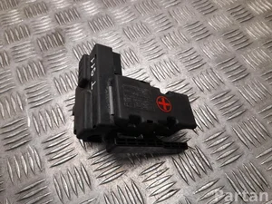 Lexus ES VII XZ10 2021 Akumuliatoriaus saugiklis (šovinys)